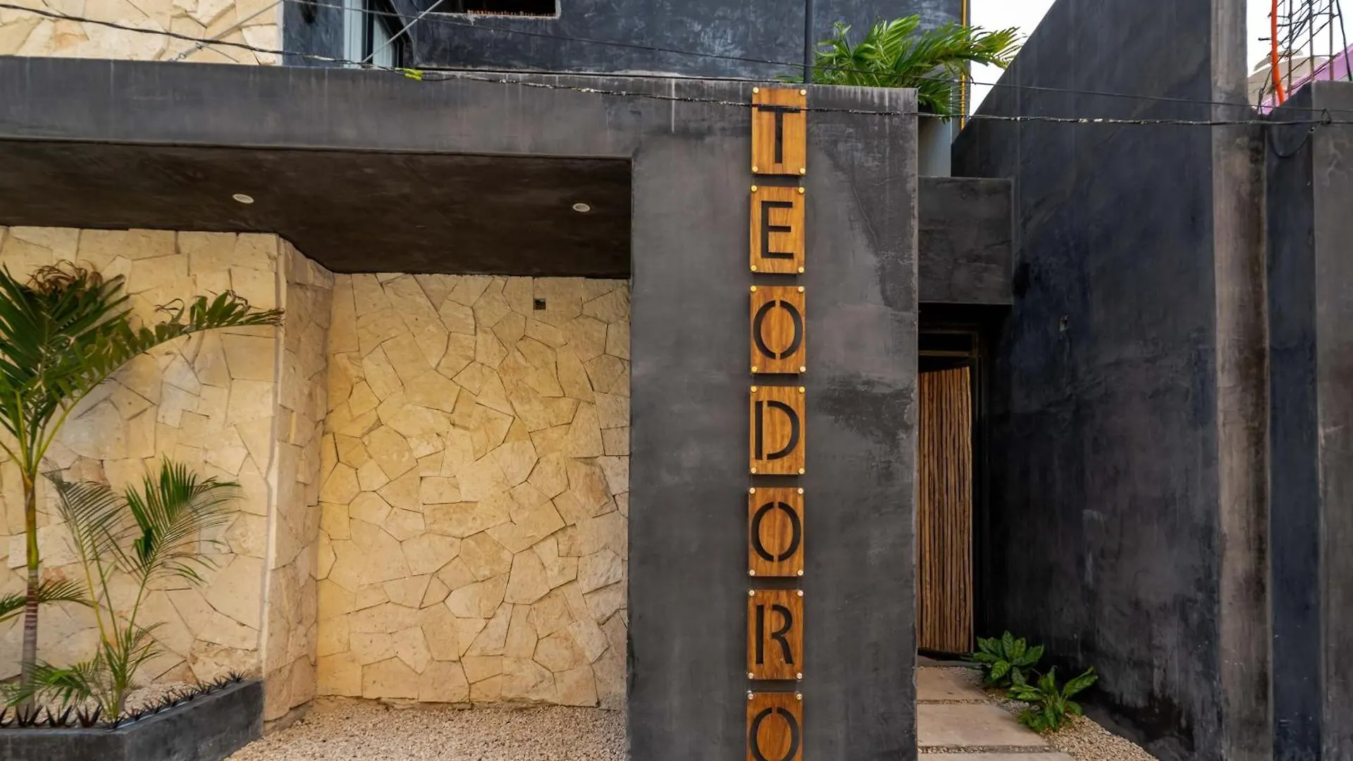מלון דירות אפרטהוטל טולום The Teodoro